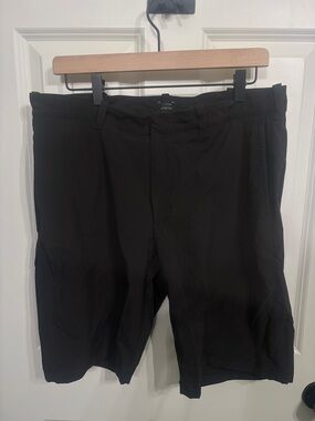 J. Crew Black Flat-Front Tech Stretch Men’s Shorts 34 waist 10.5 inch inseam